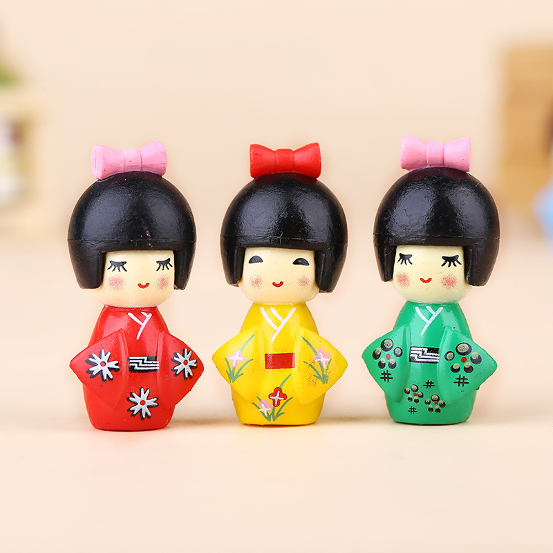 New Japanese Cute Girl Figurin - Japanese Garden Bonsai のレビューと価格