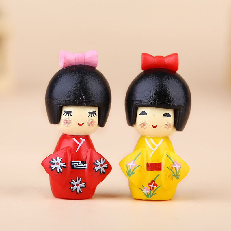New Japanese Cute Girl Figurin - Japanese Garden Bonsai のレビューと価格